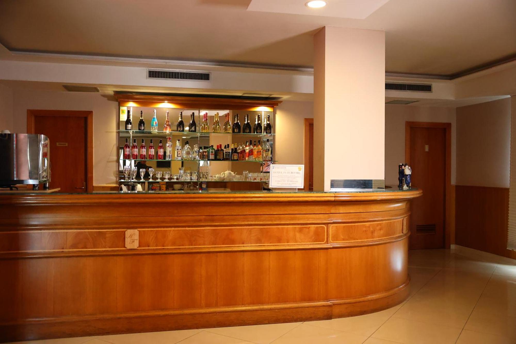 Hotel Futuro Aversa Bagian luar foto